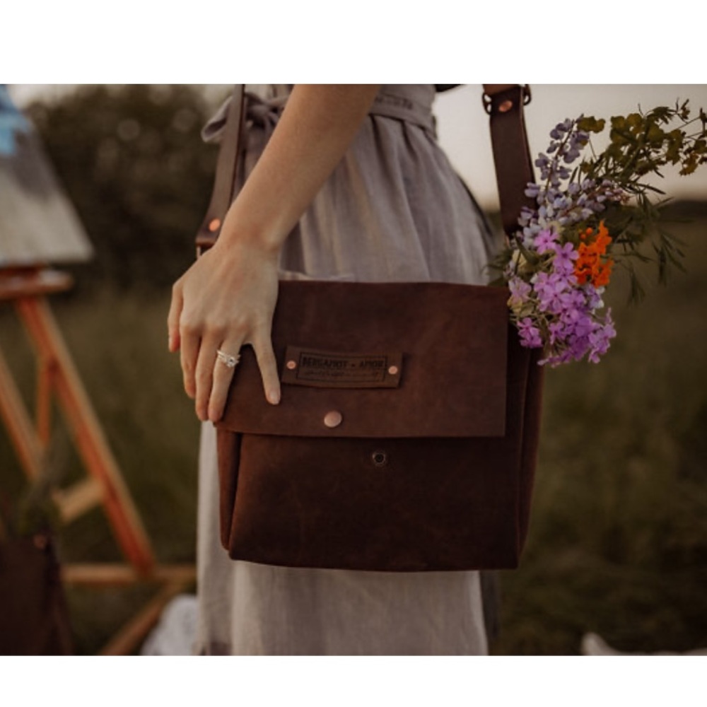 Bergamot + Amor - The Stratton Book Bag